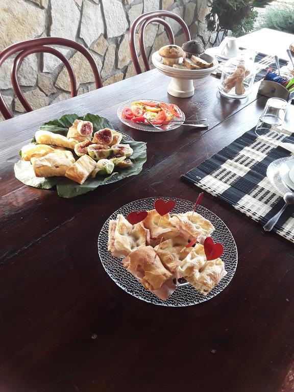 B&B Vigna Rosa Тревиняно Романо Ресторант снимка